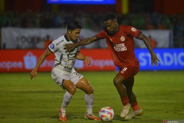 Persija Jatuh dari Empat Besar Usai Kalah 0-2 dari Semen Padang