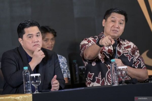 Here are some alternative titles for "Daftar 30 Pemain Liga Indonesia All Star di Piala Presiden 2025":

1. "30 Pemain Pilihan Liga Indonesia untuk All Star Piala Presiden 2025"
2. "Daftar Lengkap 30 Bintang Liga Indonesia di Piala Presiden 2025"
3. "Tim All Star Liga Indonesia: 30 Pemain Terbaik Piala Presiden 2025"
4. "Mengungkap 30 Pemain All Star Liga Indonesia di Piala Presiden 2025"
5. "30 Nama Teratas Liga Indonesia untuk Piala Presiden All Star 2025"
6. "Bintang Sepak Bola Indonesia: 30 Pemain All Star di Piala Presiden 2025"
7. "Daftar 30 Pemain Unggulan Liga Indonesia All Star Piala Presiden 2025"
8. "Piala Presiden 2025: 30 Pemain All Star dari Liga Indonesia"
9. "Mengenal 30 Pemain All Star Liga Indonesia untuk Piala Presiden 2025"
10. "30 Penggawa Liga Indonesia Siap Tempur di Piala Presiden 2025"

Feel free to choose any of these or mix and match elements from different titles!