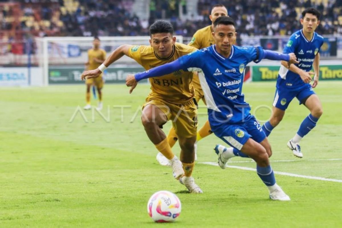 Here are some alternative title suggestions for "Jadwal Lengkap PSIM Yogyakarta di Super League Musim 2025/2026":

1. "Daftar Pertandingan PSIM Yogyakarta di Super League 2025/2026"
2. "Seluruh Jadwal PSIM Yogyakarta untuk Musim Super League 2025/2026"
3. "Jadwal Pertandingan Lengkap PSIM Yogyakarta di Super League 2025/2026"
4. "Rencana Pertandingan PSIM Yogyakarta di Super League Musim 2025/2026"
5. "Jadwal Diseluruhnya: PSIM Yogyakarta di Super League 2025/2026"
6. "Panduan Jadwal PSIM Yogyakarta untuk Super League 2025/2026"
7. "Jadwal PSIM Yogyakarta dalam Super League 2025/2026: Semua Pertandingan"
8. "Waktu Pertandingan PSIM Yogyakarta di Super League Musim 2025/2026"

Feel free to use or modify any of these suggestions!